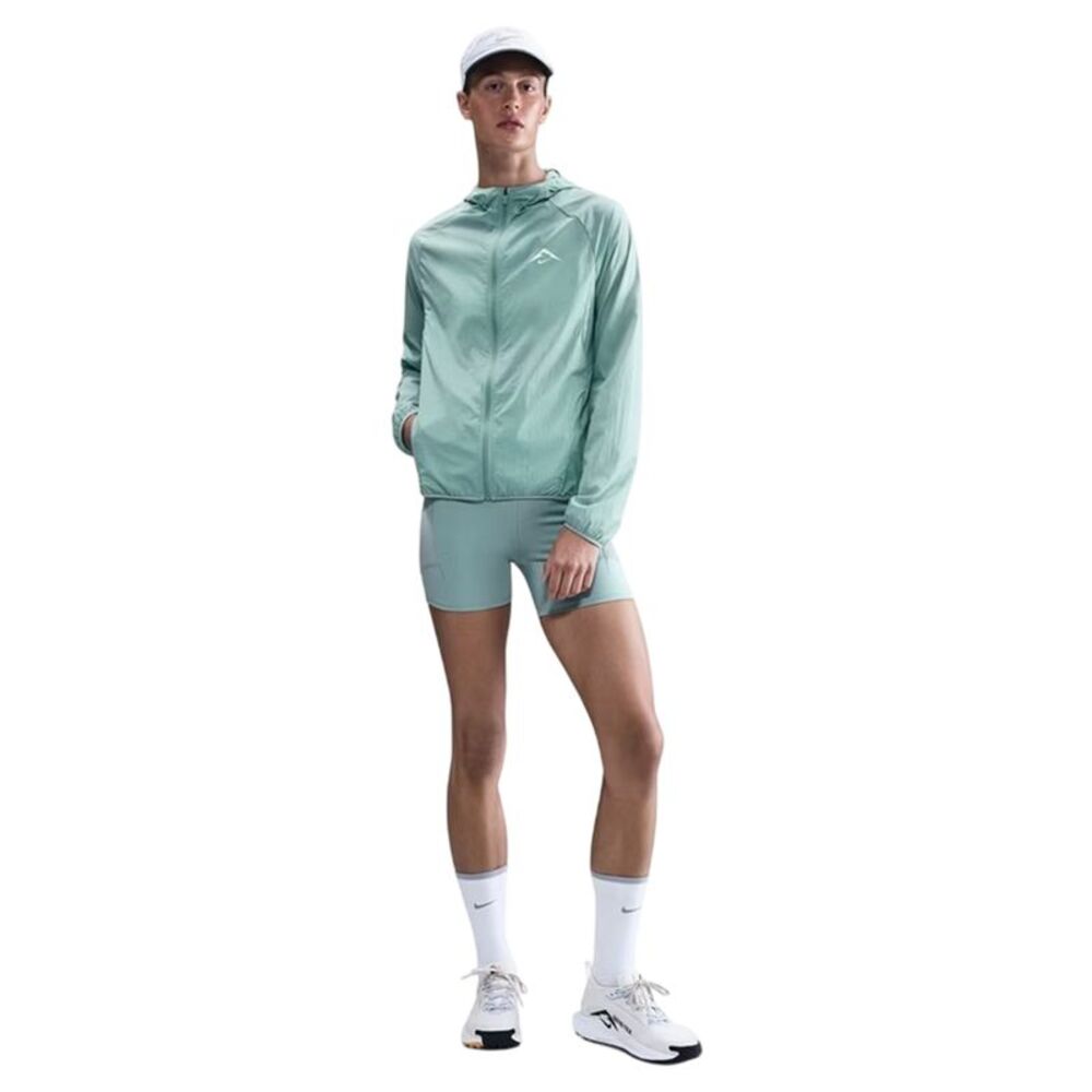 Nike Womens/Ladies Trail Windbreaker / Green/White